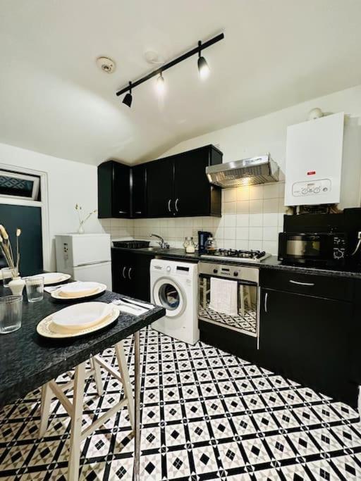 *Super Central 20Min To Big Ben* Apartment ลอนดอน ภายนอก รูปภาพ