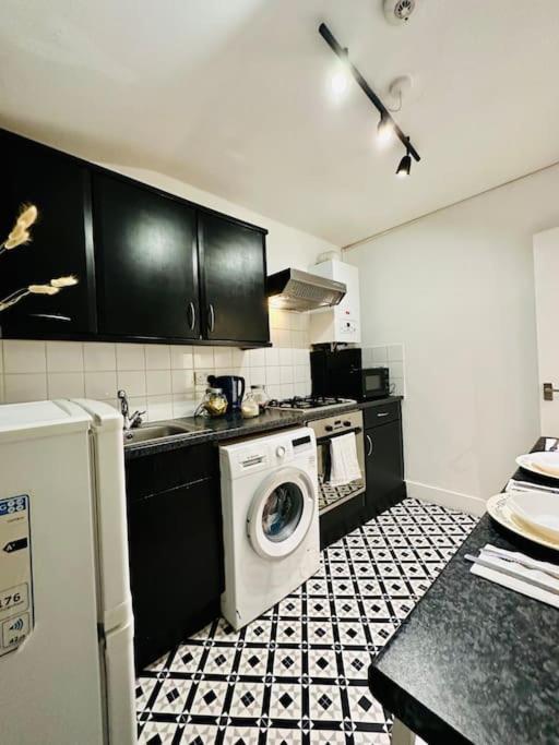*Super Central 20Min To Big Ben* Apartment ลอนดอน ภายนอก รูปภาพ